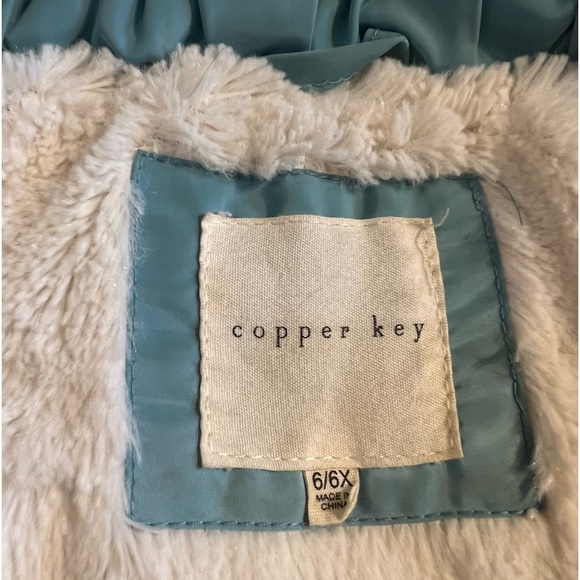 Girl’s Winter Puffer Coat size 6/6X - Picture 3 of 7